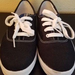 Keds Black Womens Size 5.5